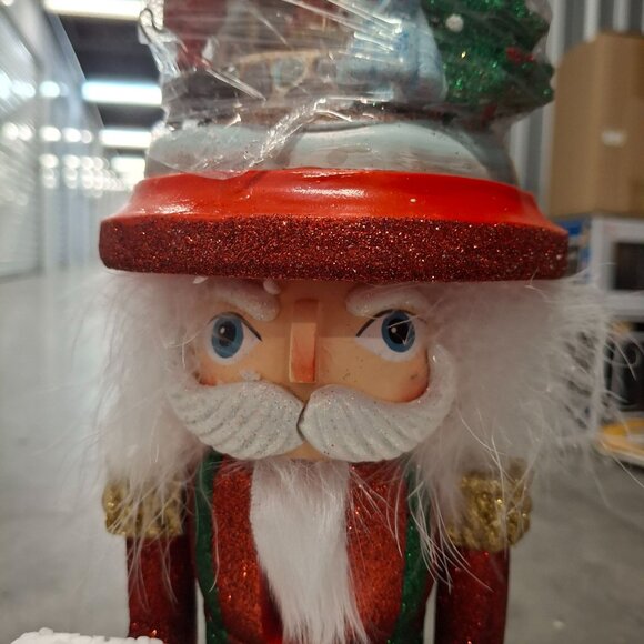 Kurt Adler Hollywood Nutcracker Santa Figurine  Glitter  Christmas Scene Topper - Picture 7 of 7